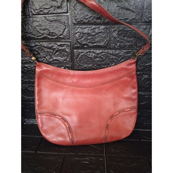 Bass Handbags - Vsintage 1990s Bass red Brick Leather Shoulder Bag